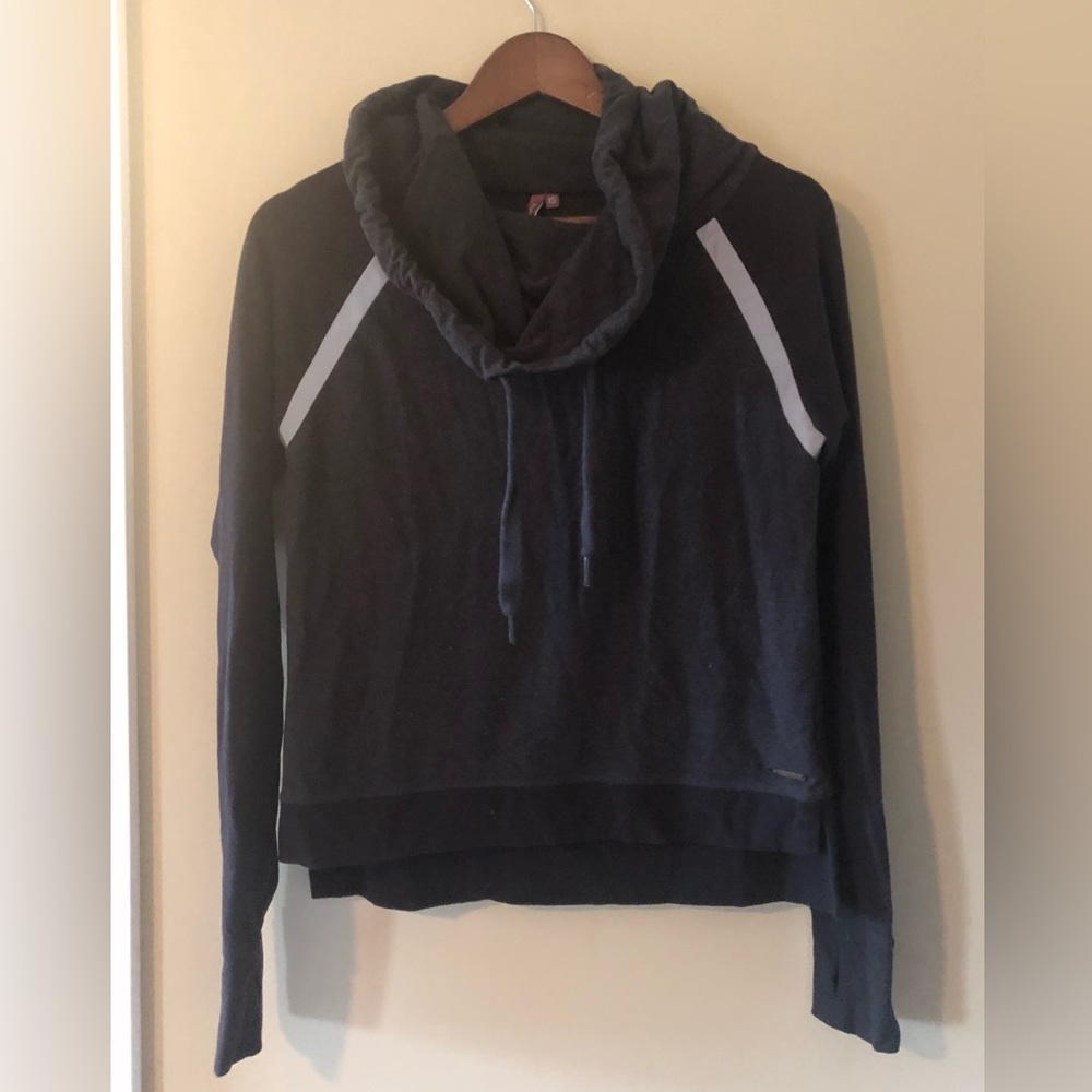 Dark grey Sweaty Betty thermal training top